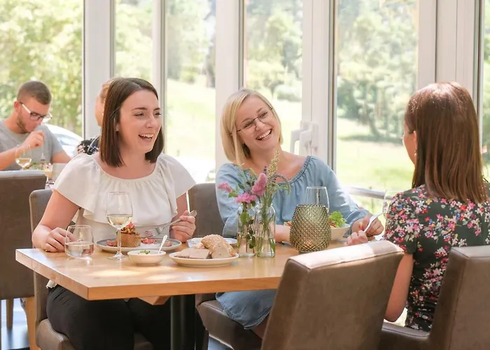 2theimat - & Restaurant מלון